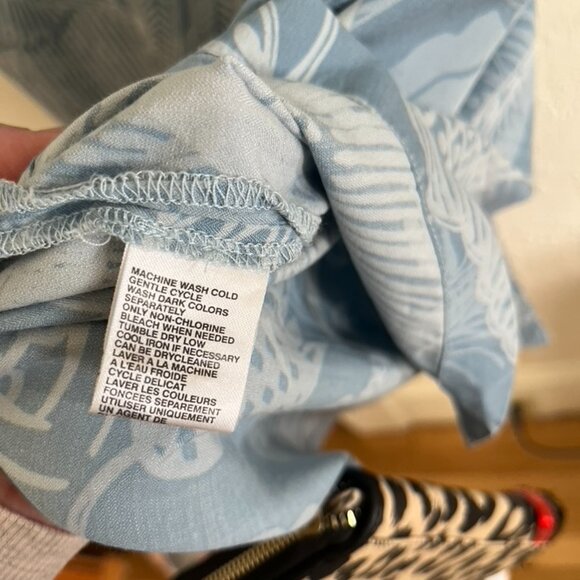 Tommy Bahama Blue Print Short Sleeve Button Down Resort Wear Shirt Size M - Picture 3 of 7